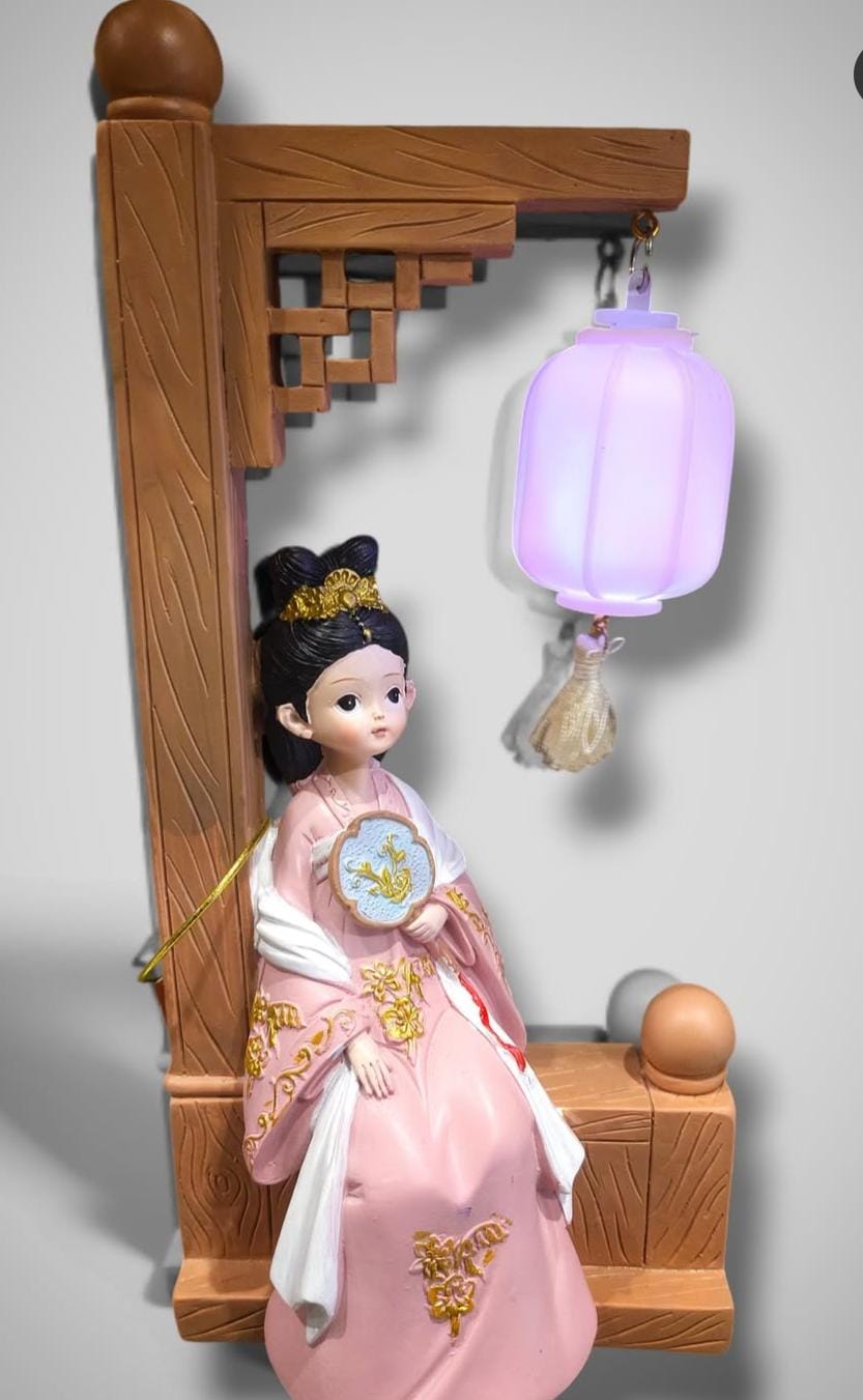 DECORE DOLL